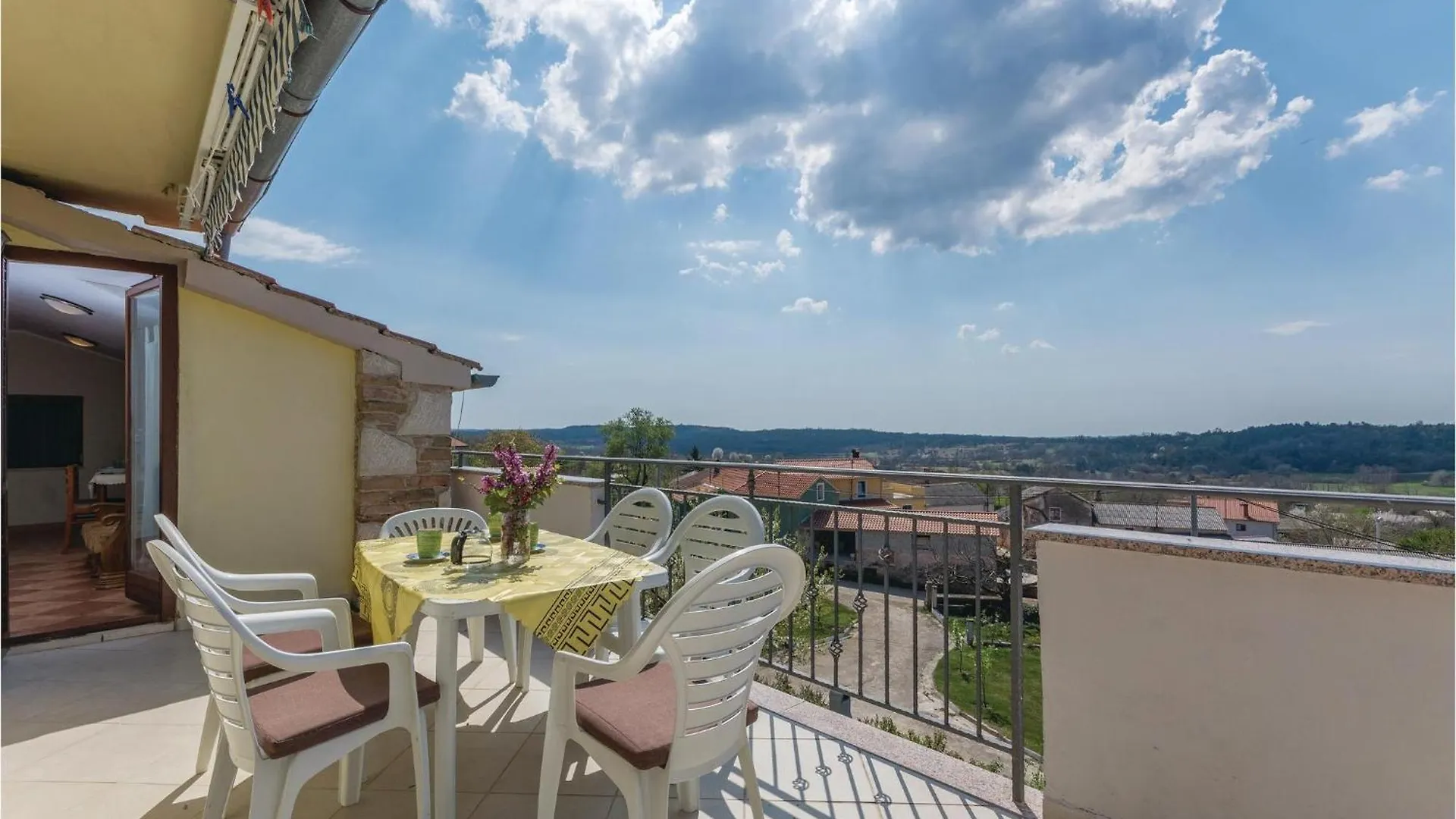 2 Bedroom Cozy Apartment In Veli Jezenj 0*,  Croatia